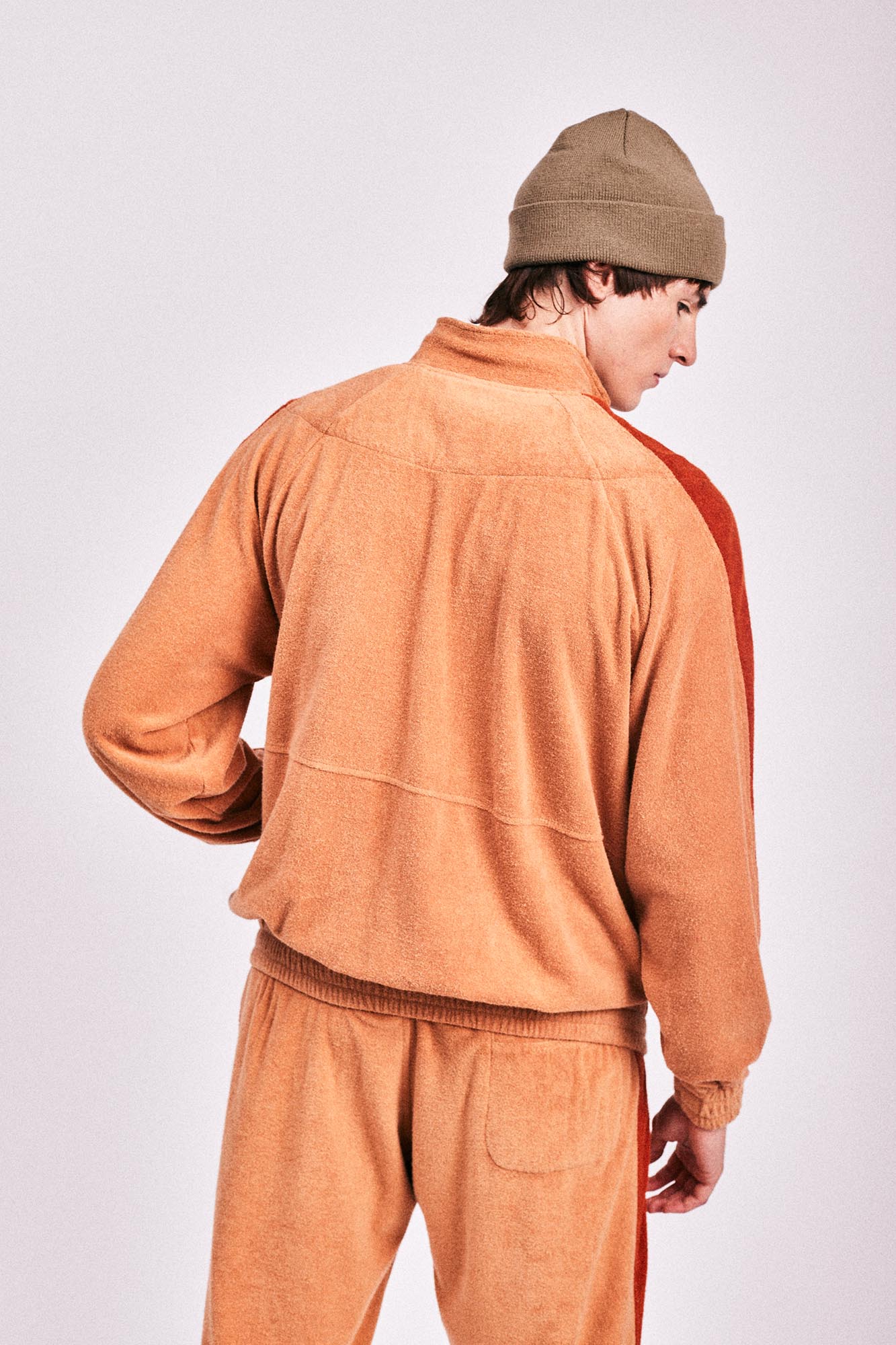 BW2342005-45 - CAMPERA ORACULO