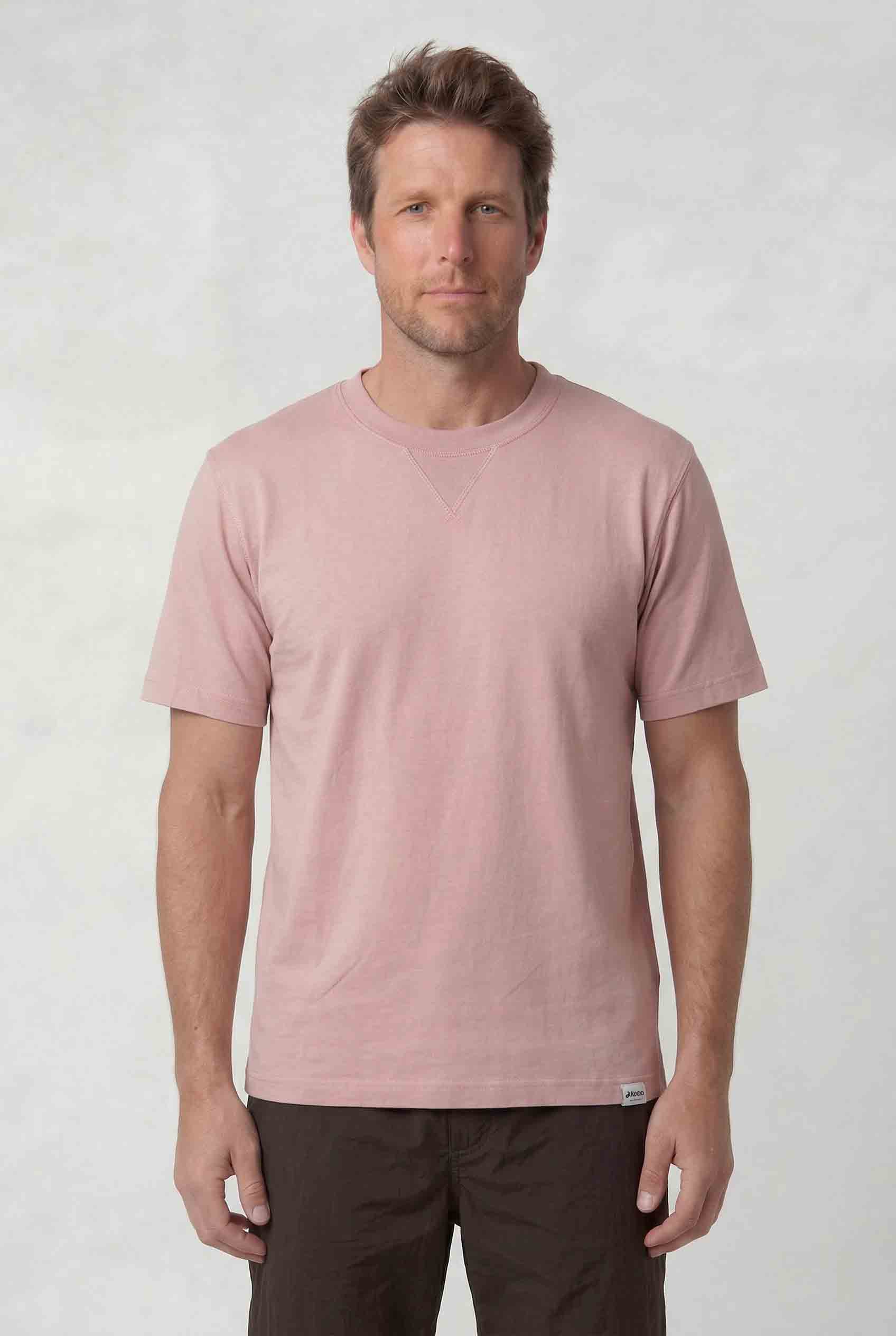 REMERA TRIGONO