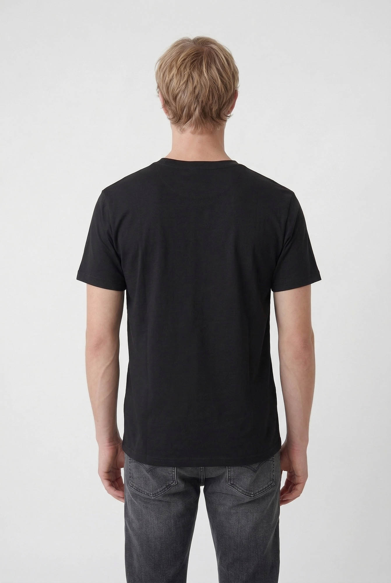 BW2600024-18 - REMERA EYES