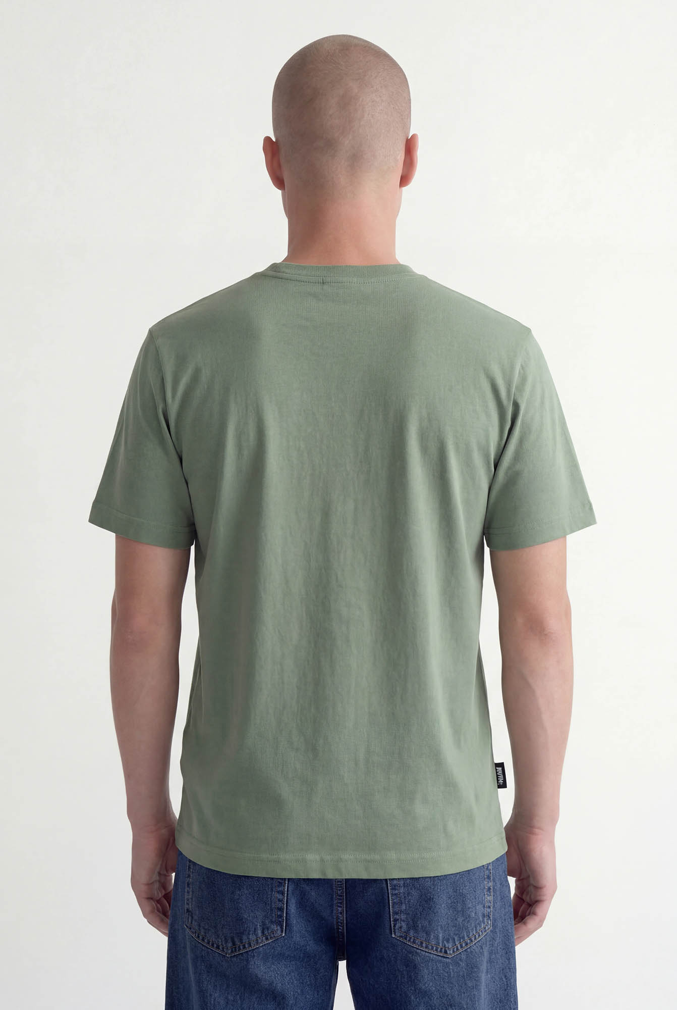 BW2600029-22 - REMERA WHO LET THE DOGS