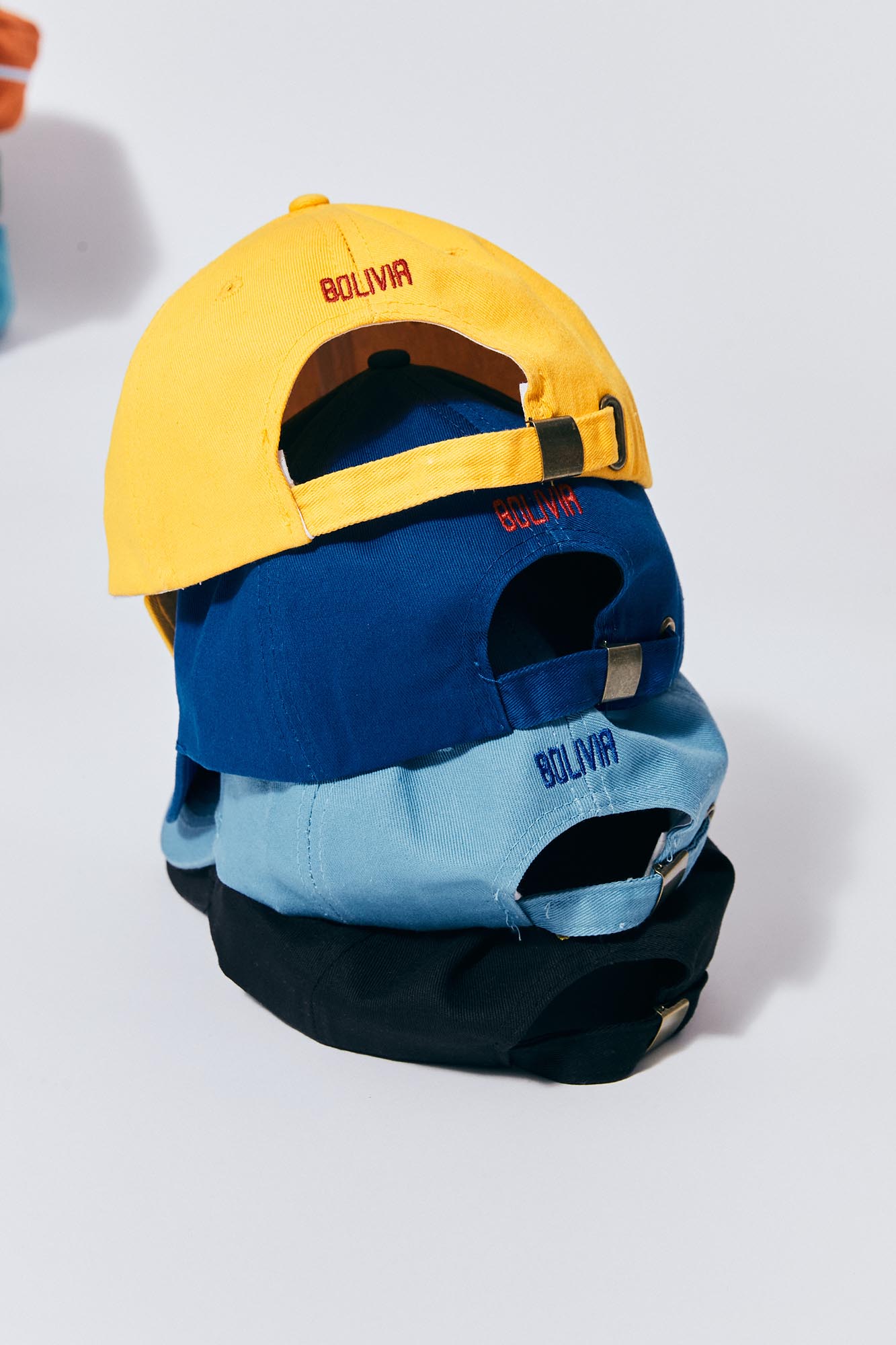 BS2495027-05 - GORRA VIAJE
