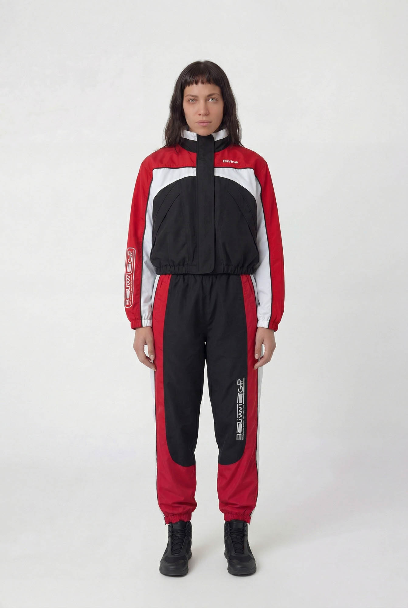 DW2632004-05 - CAMPERA TRACK