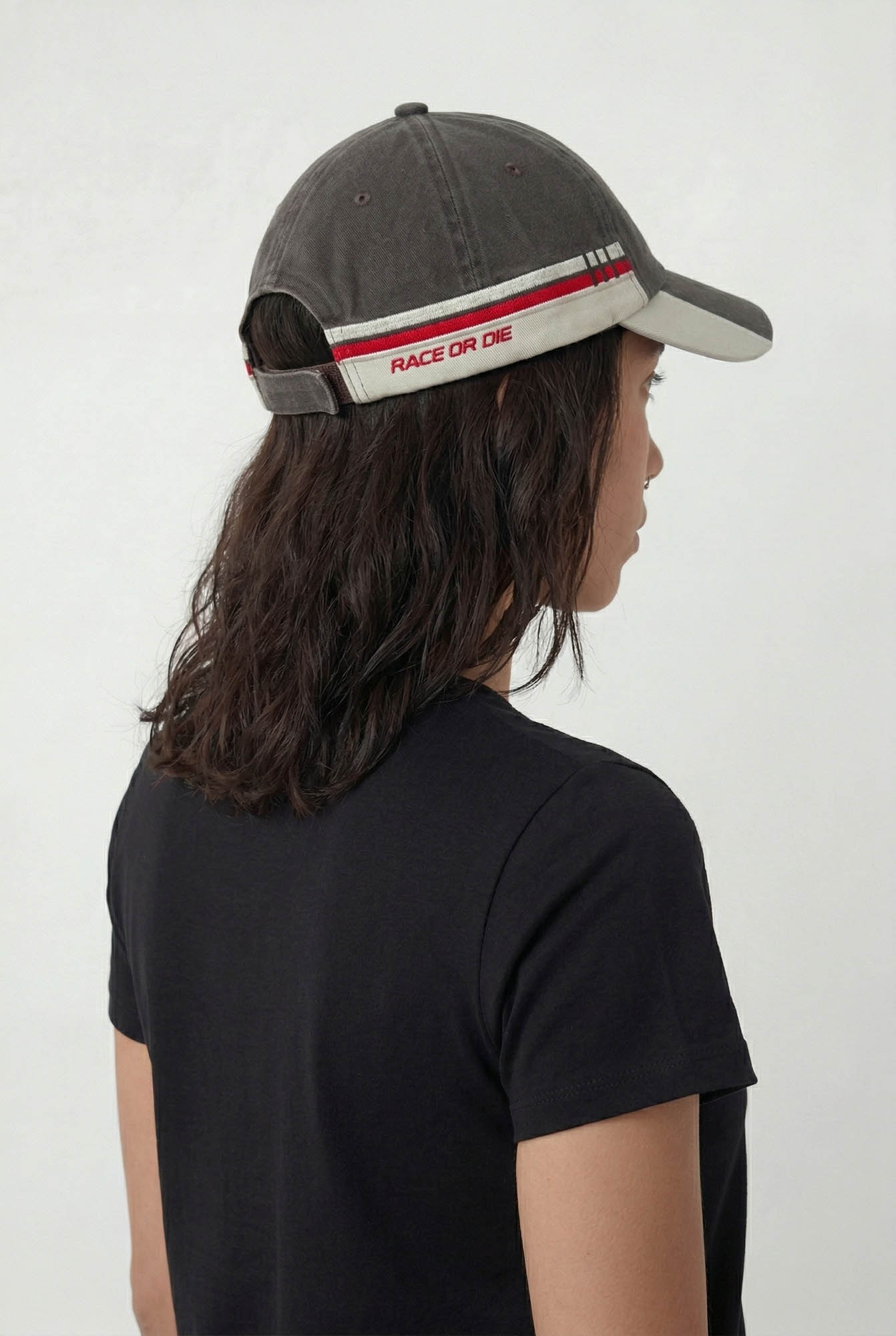 DW2695002-27 - GORRA DIVINA GP
